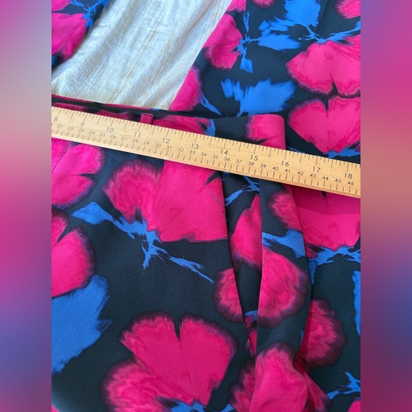 Banana Republic women’s Avery floral pants size 6 sateen slim - Picture 11 of 14